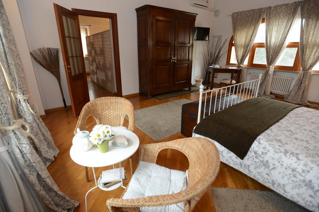 Il Pettirosso B&B Certosa di Pavia Δωμάτιο φωτογραφία